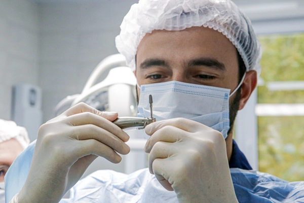 Акция на имплант с установкой в клинике Красноармейского