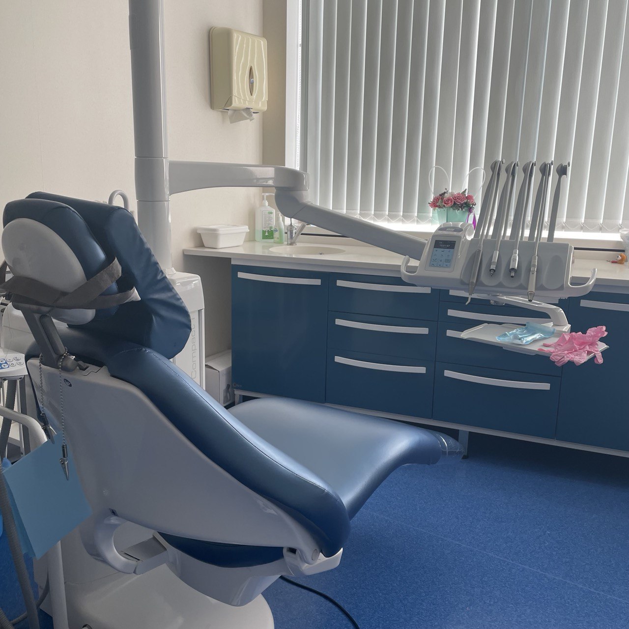 Два новых стоматологических кресла в терапии